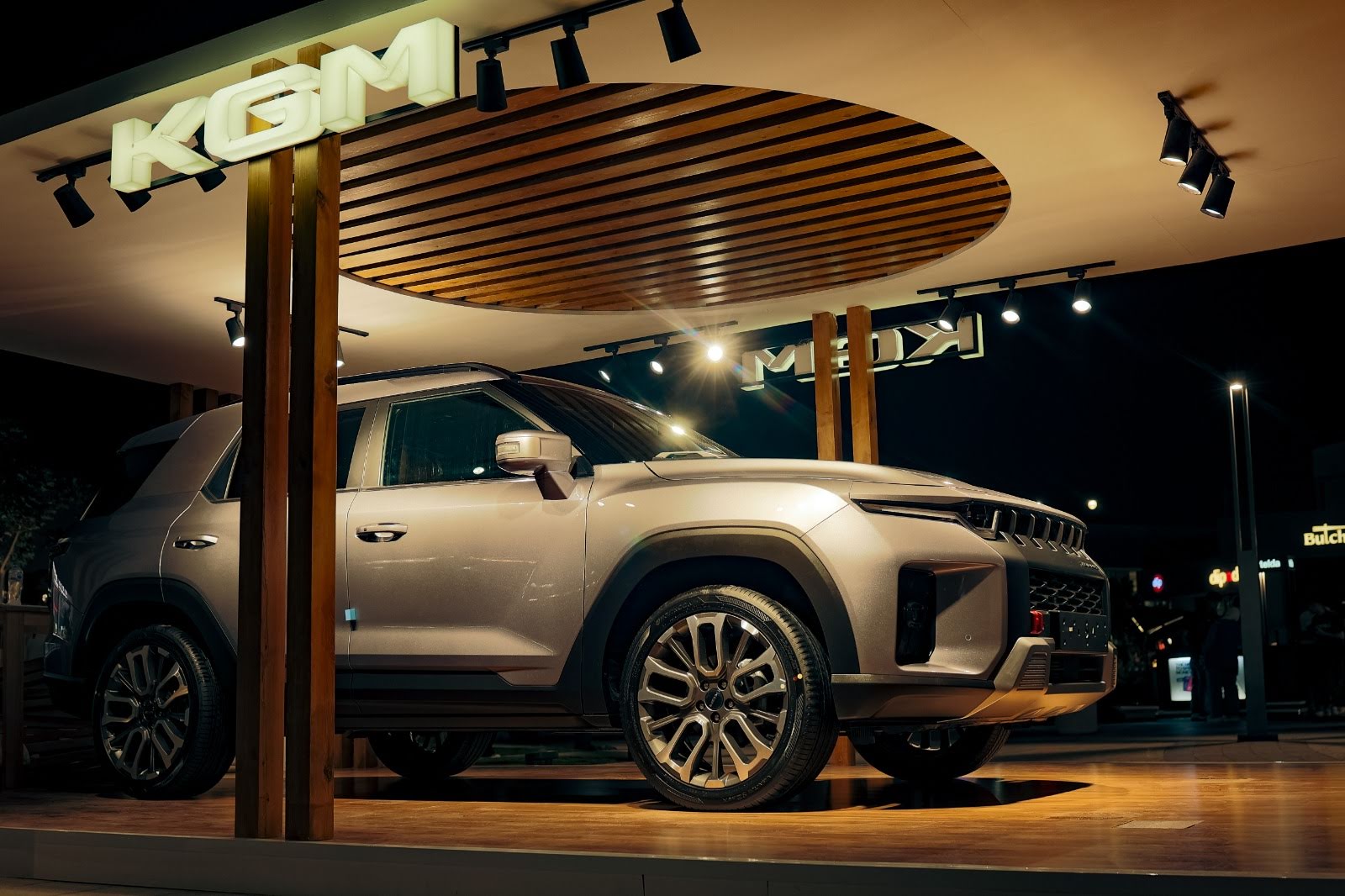 Automotive Image 4